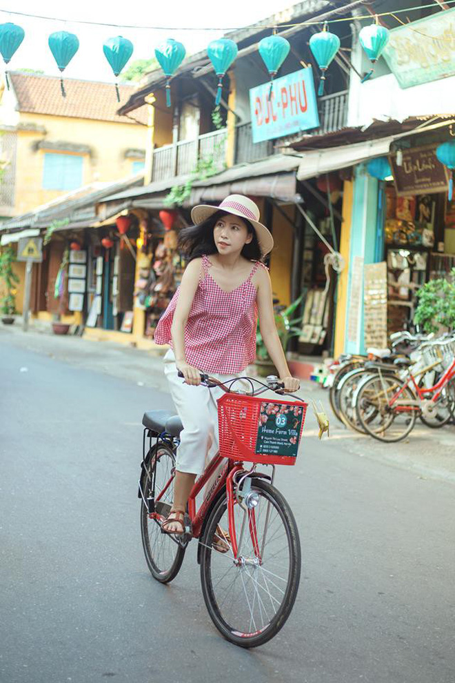 Ngắm qua lookbook mới của các thương hiệu Việt để lên đồ thật xinh cho 4 ngày nghỉ lễ tuần tới Ngắm qua lookbook mới của các thương hiệu Việt để lên đồ thật xinh cho 4 ngày nghỉ lễ tuần tới